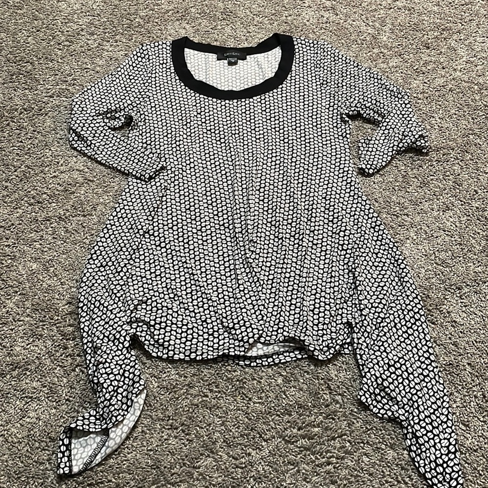 Karen Kane Women’s Small black and white PolkaDot Tunic Blouse‎ like new